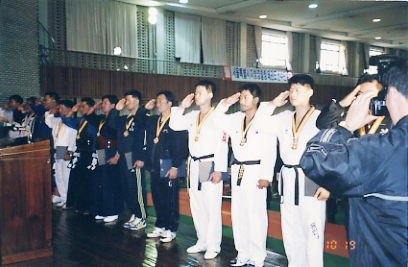 3.jpg
408 x 267
163Kbyte