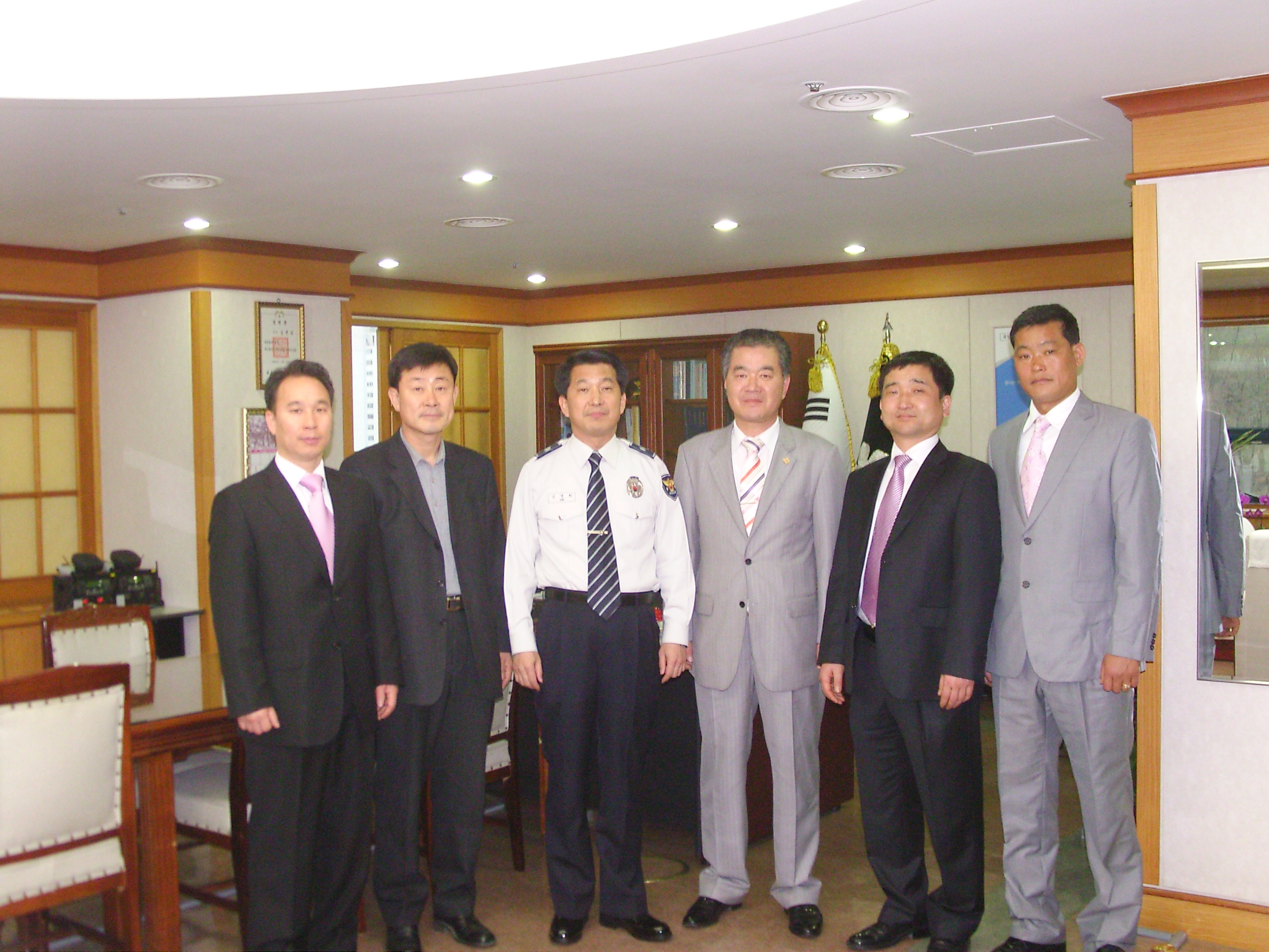 SNB13457.JPG
3,072 x 2,304
2Mbyte